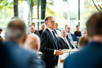Landtagspräsident Dr. Matthias Rößler bei seinem Redebeitrag zur Feierstunde.
